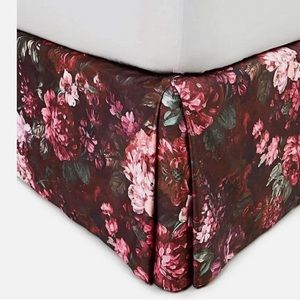 **Hotel Collection Dutch Floral Bedskirt King 18” Skirt Drop